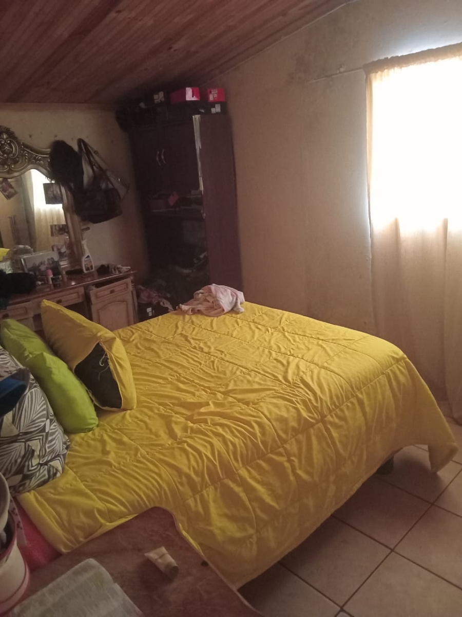 5 Bedroom Property for Sale in Kwanonqaba Western Cape